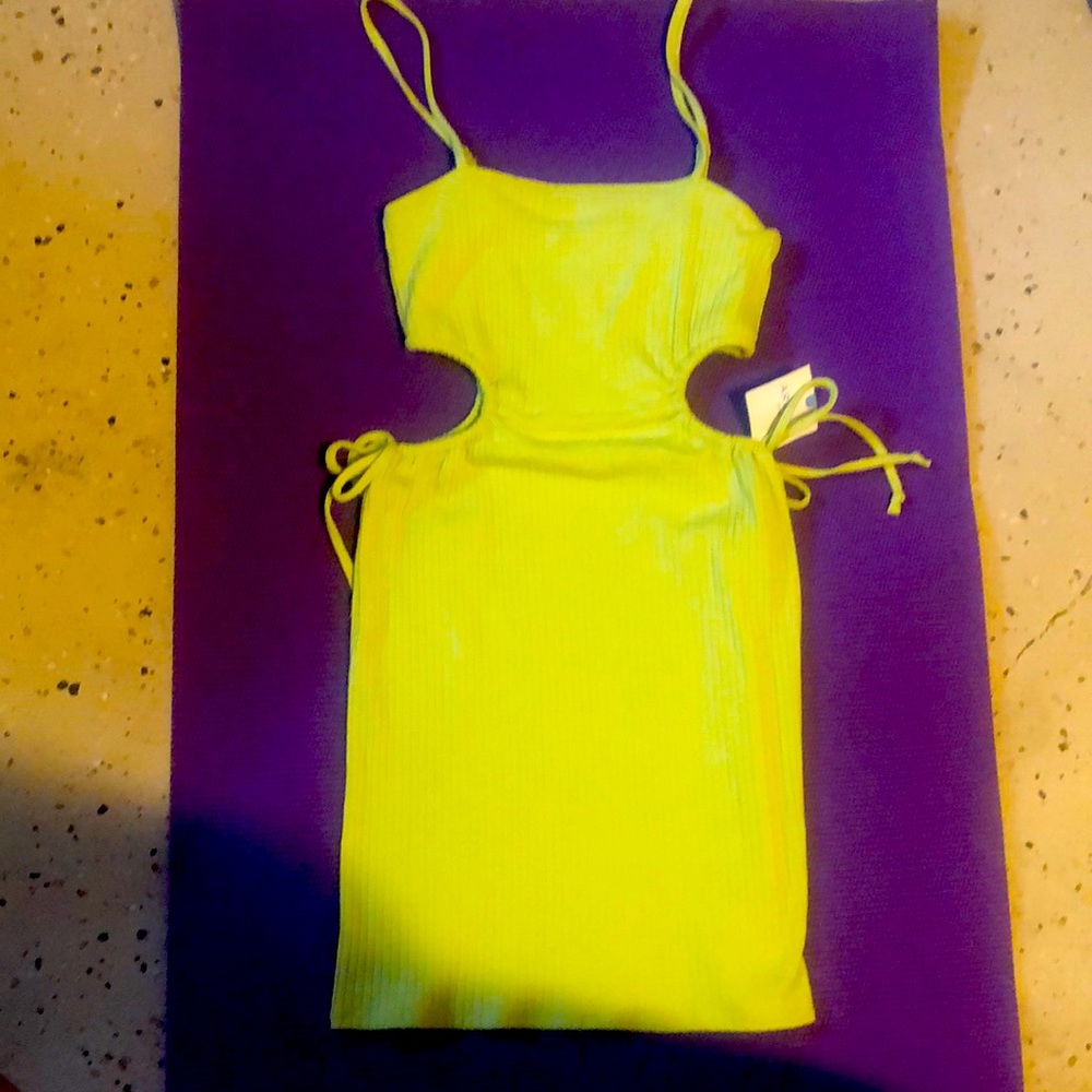 This item is new never worn
